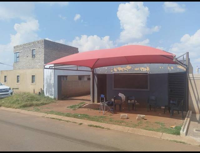 3 BEDROOM HOUSE FOR SALE IN LUFHERENG